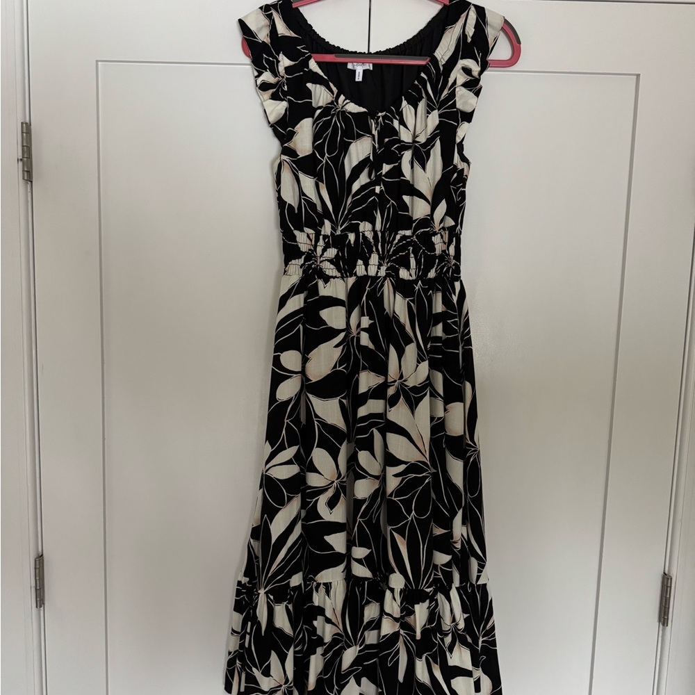 Calista Black & Cream Floral Midi Dress | Smocked Waist | Size M